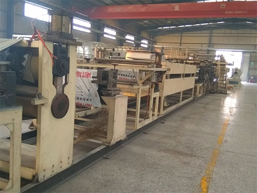 鋁塑板廠(chǎng)家設(shè)備